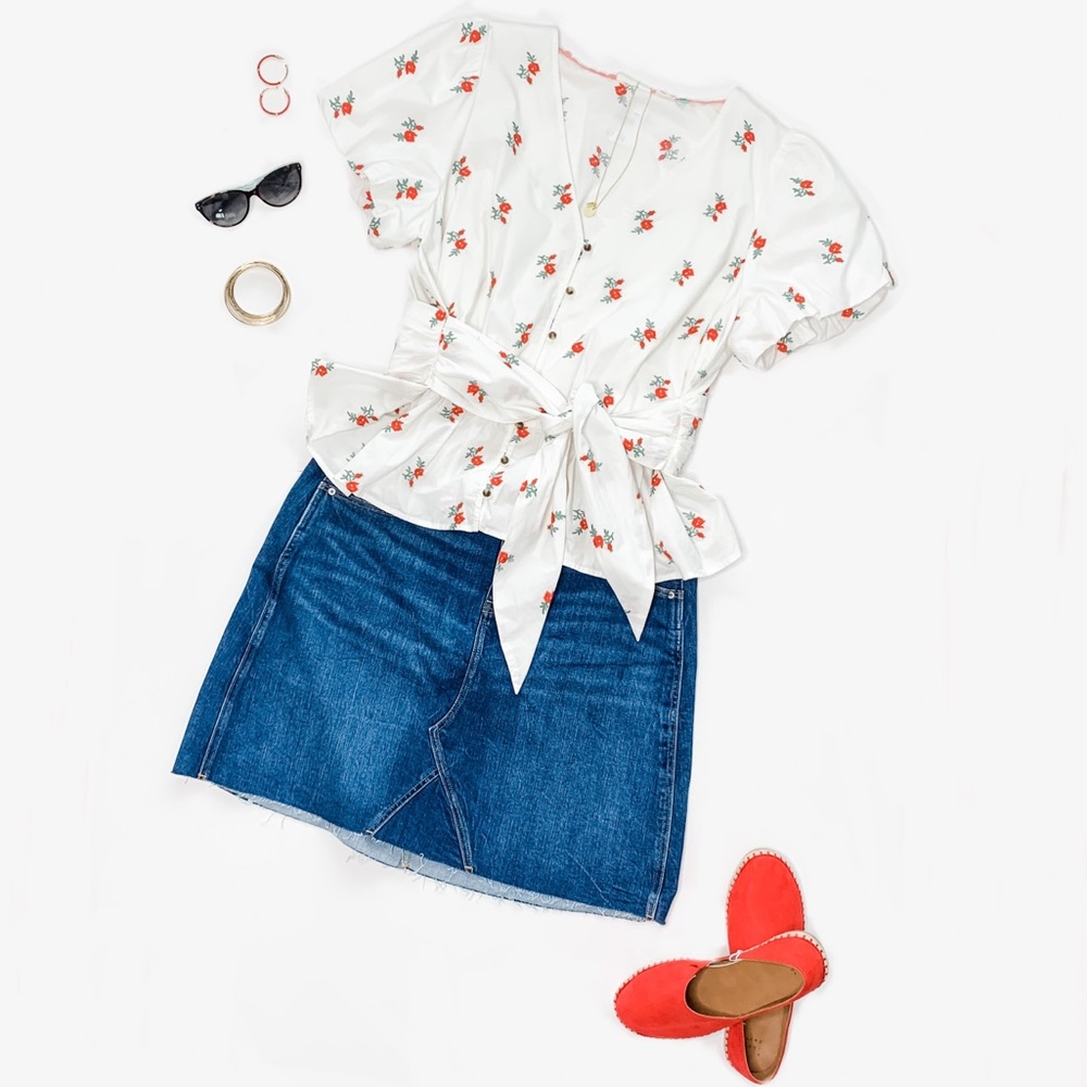 NWT Old Navy High Waisted Frayed Hem Denim Skirt